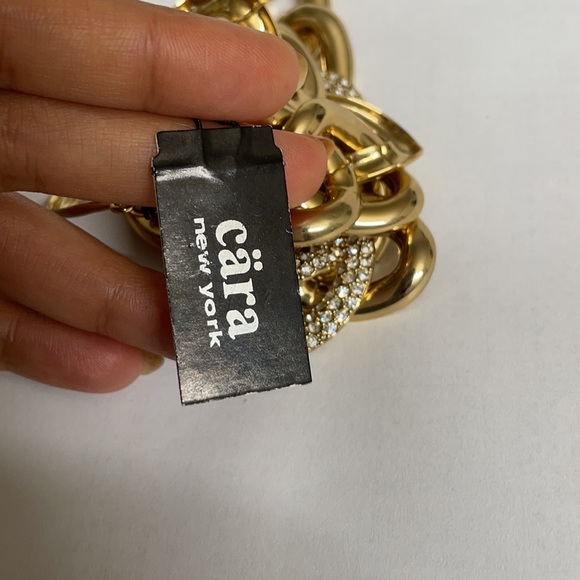 Cara NY LINK chain gold necklace statement - Picture 3 of 3